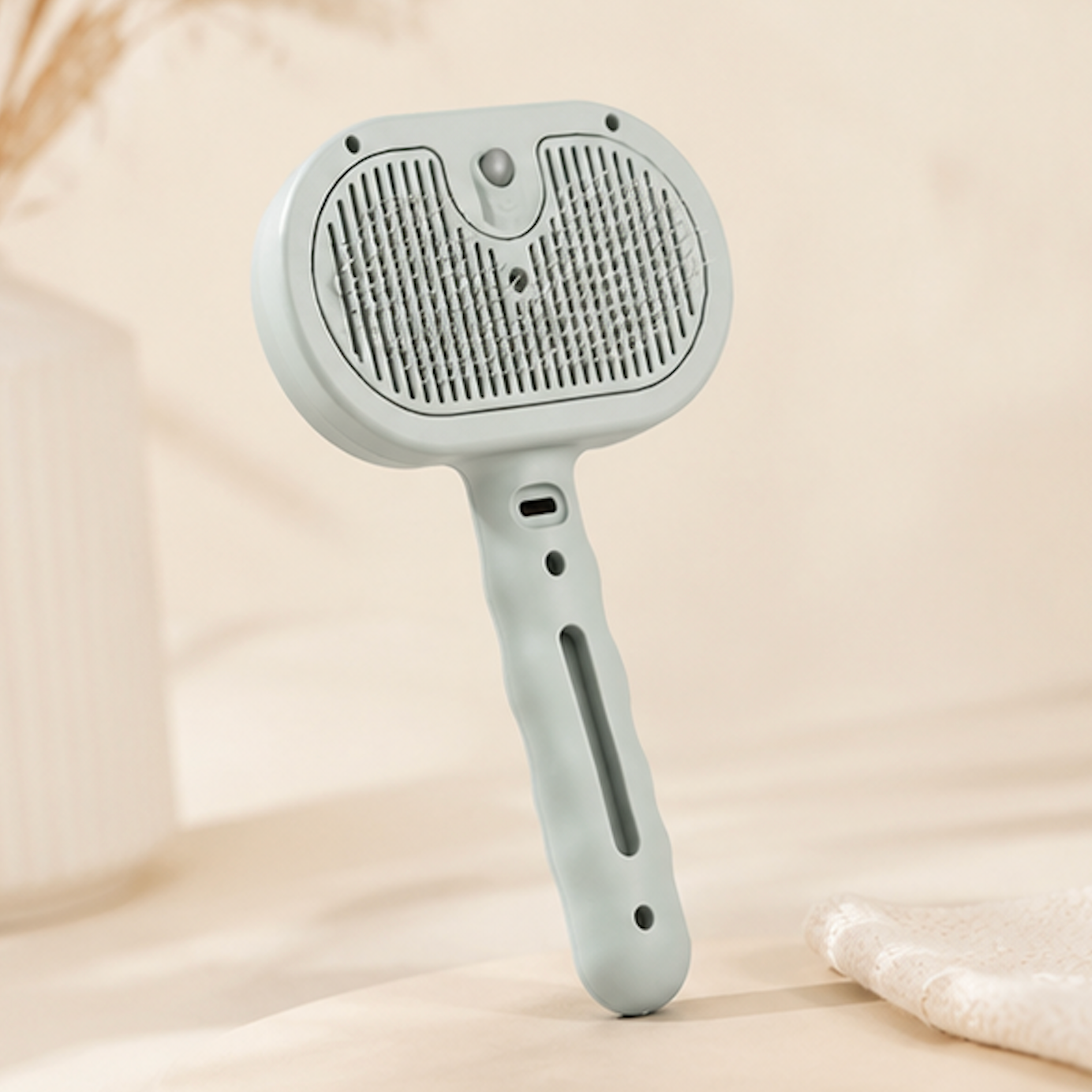Massage Spray Grooming Comb