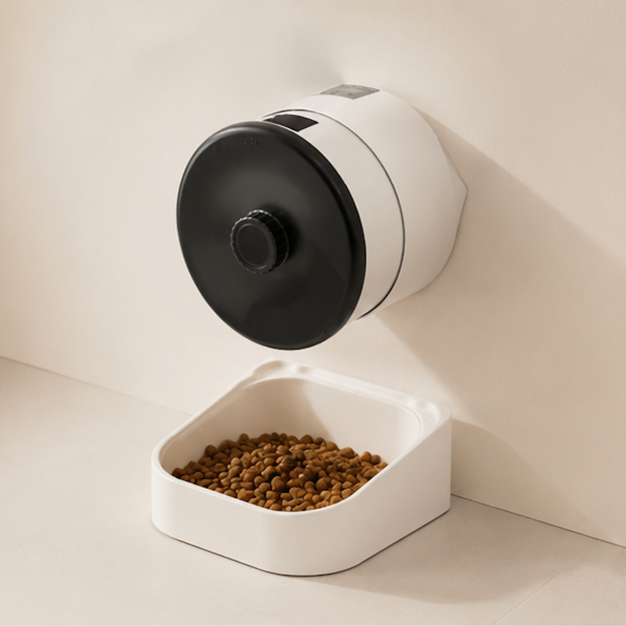 Automatic Wall Feeder